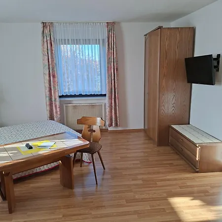 Gaestezimmer Hagenschiess Inn