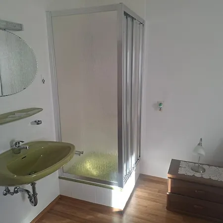 Gaestezimmer Hagenschiess *